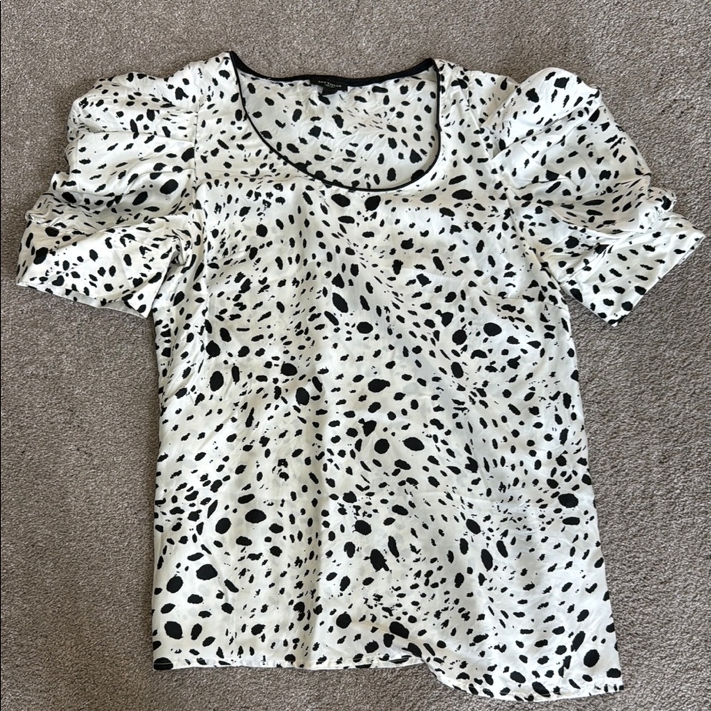 Ann Taylor Ruffled Puff Sleeve Blouse in Black and White